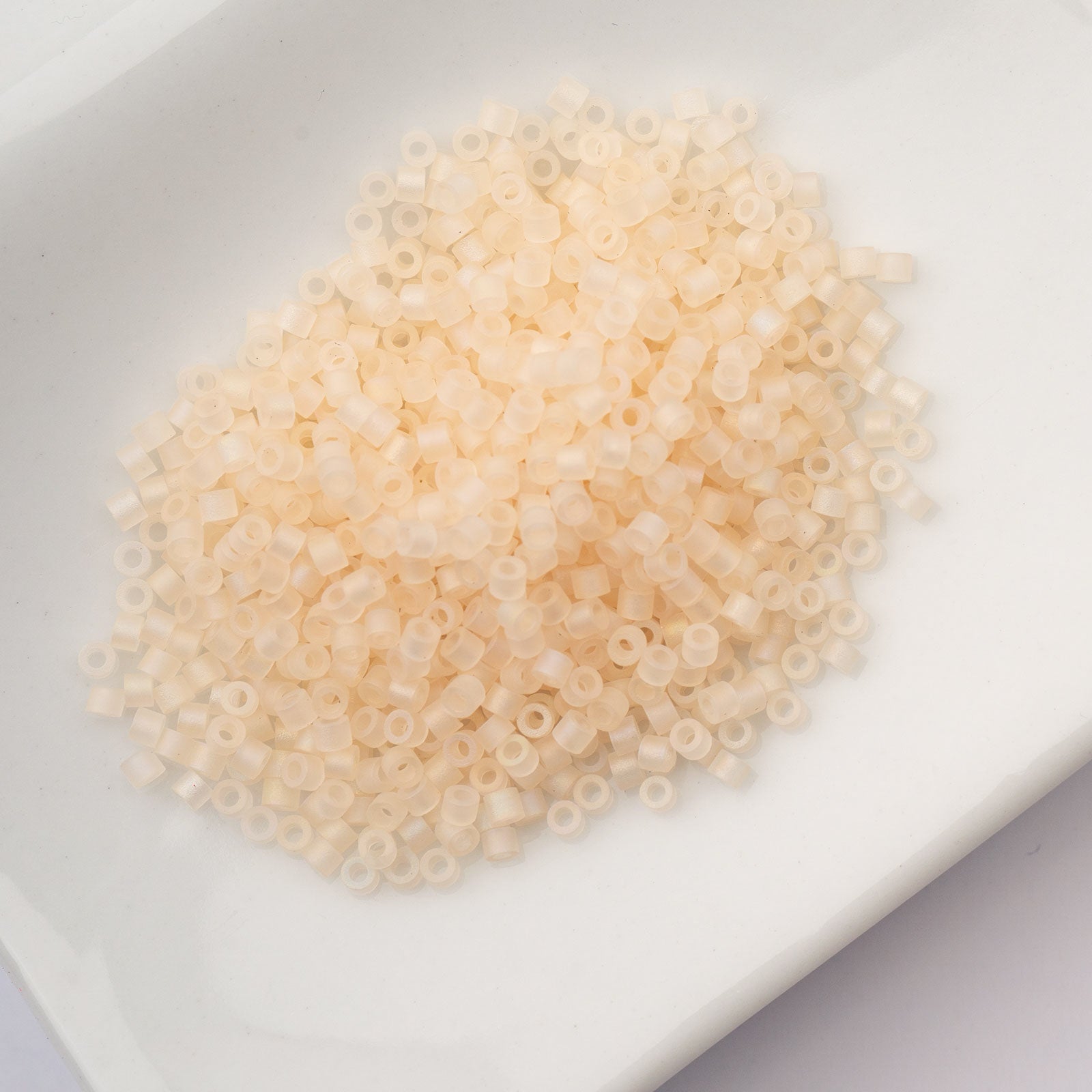 Cylin Bead 11/0 25g Bag Matte Macaron AB - Ivory