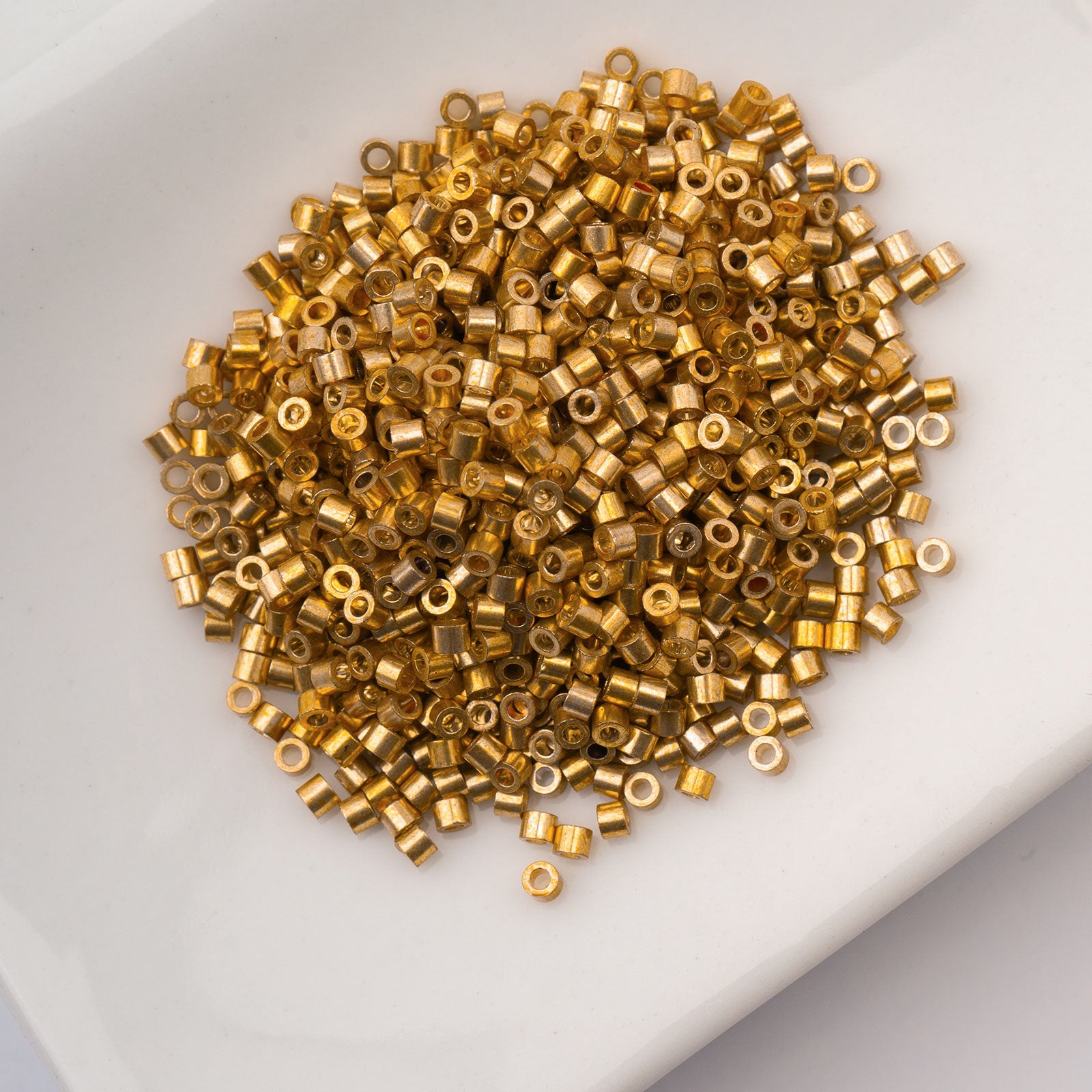 Cylin Bead 11/0 25g Bag Opaque Honey Amber Glow