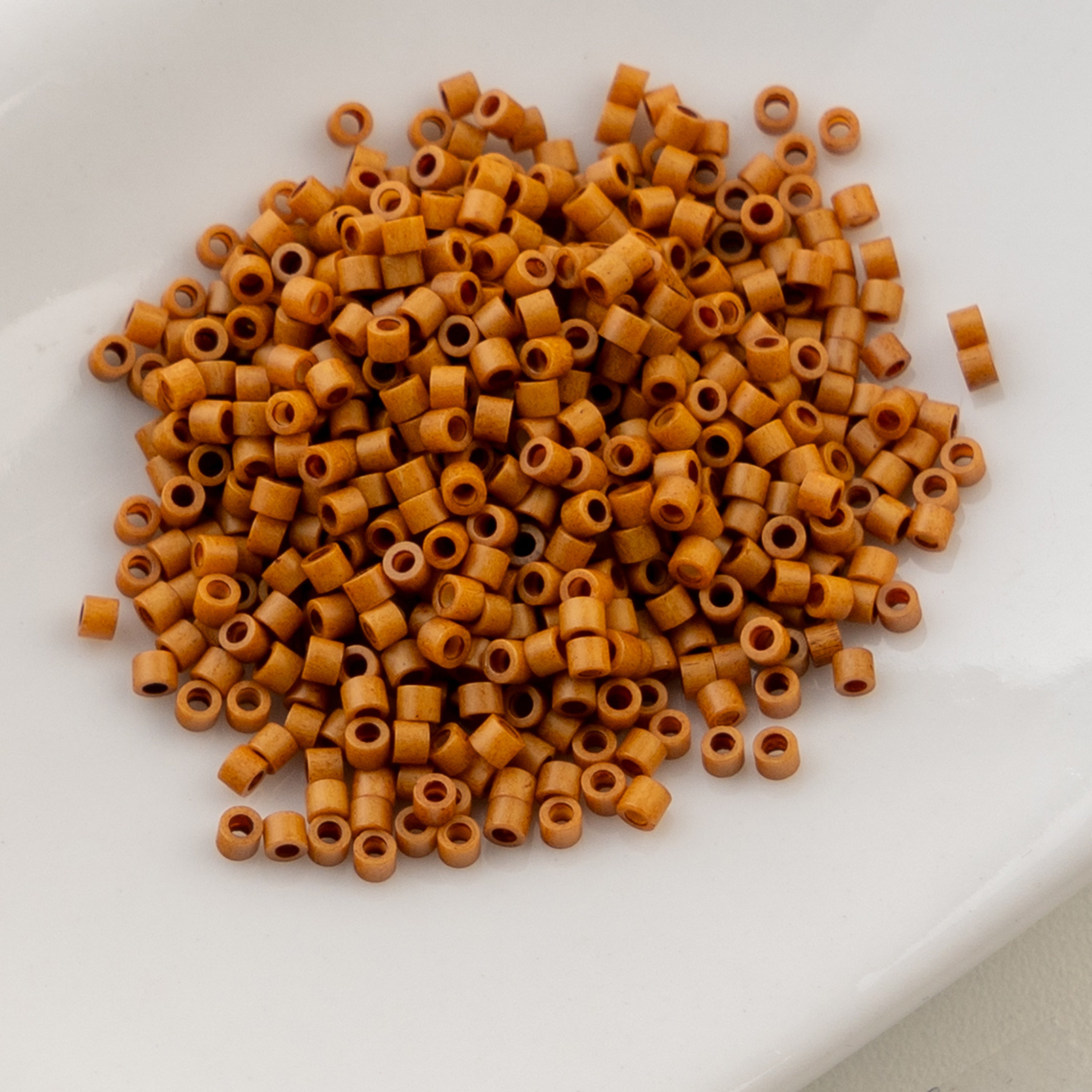 Cylin Bead 11/0 25g Bag Brown Sugar Mist